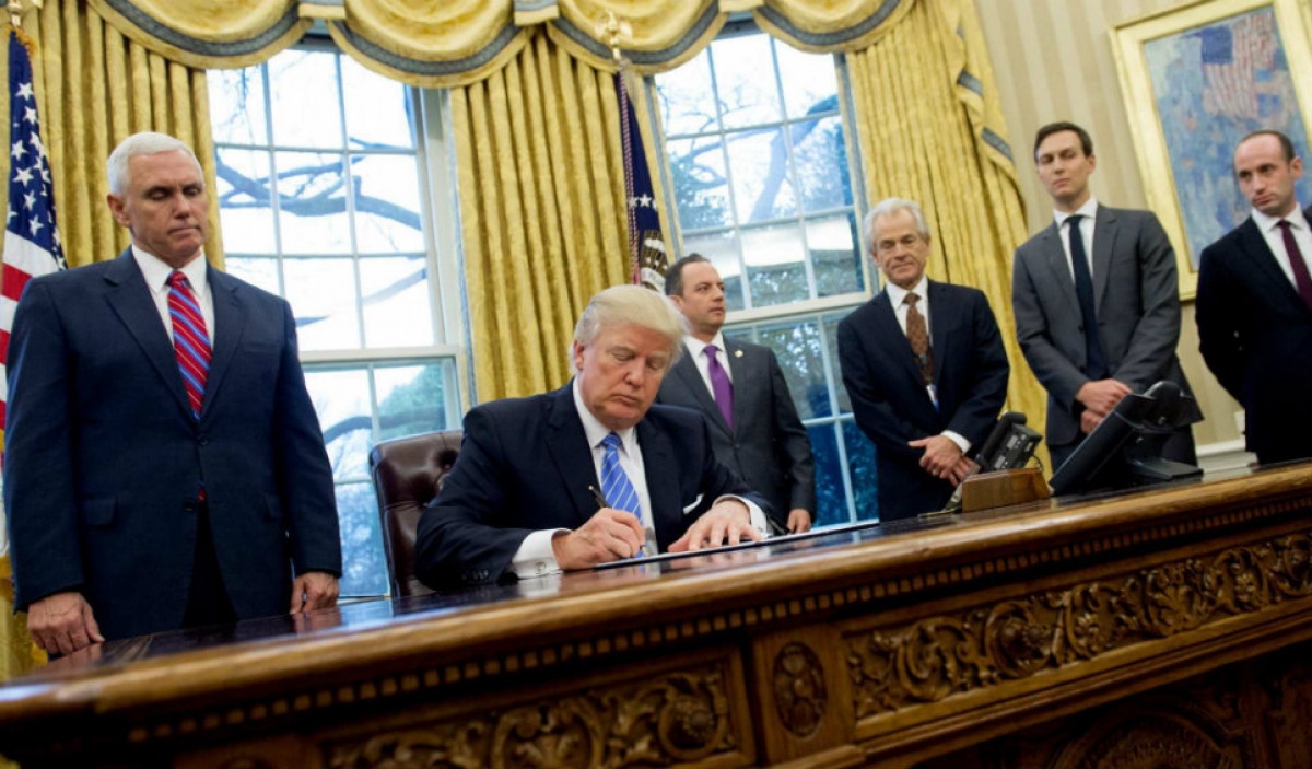 Esto es lo que quiere Donald Trump para iniciar la construcción del muro
