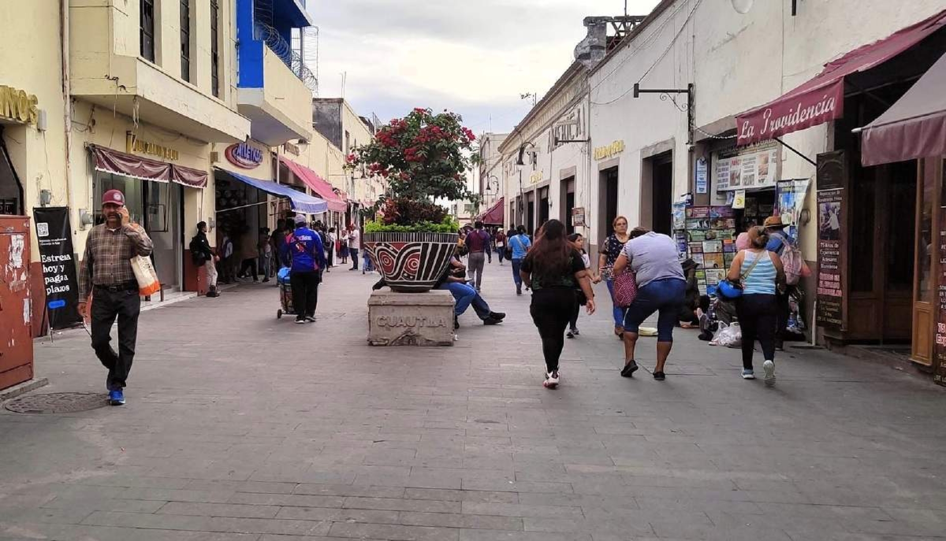 Vendedores ambulantes liberan calles del primer cuadro de Cuautla