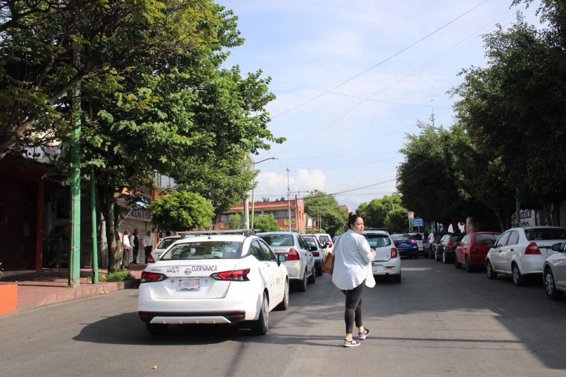 Piden tarifa única de taxis y Uber
