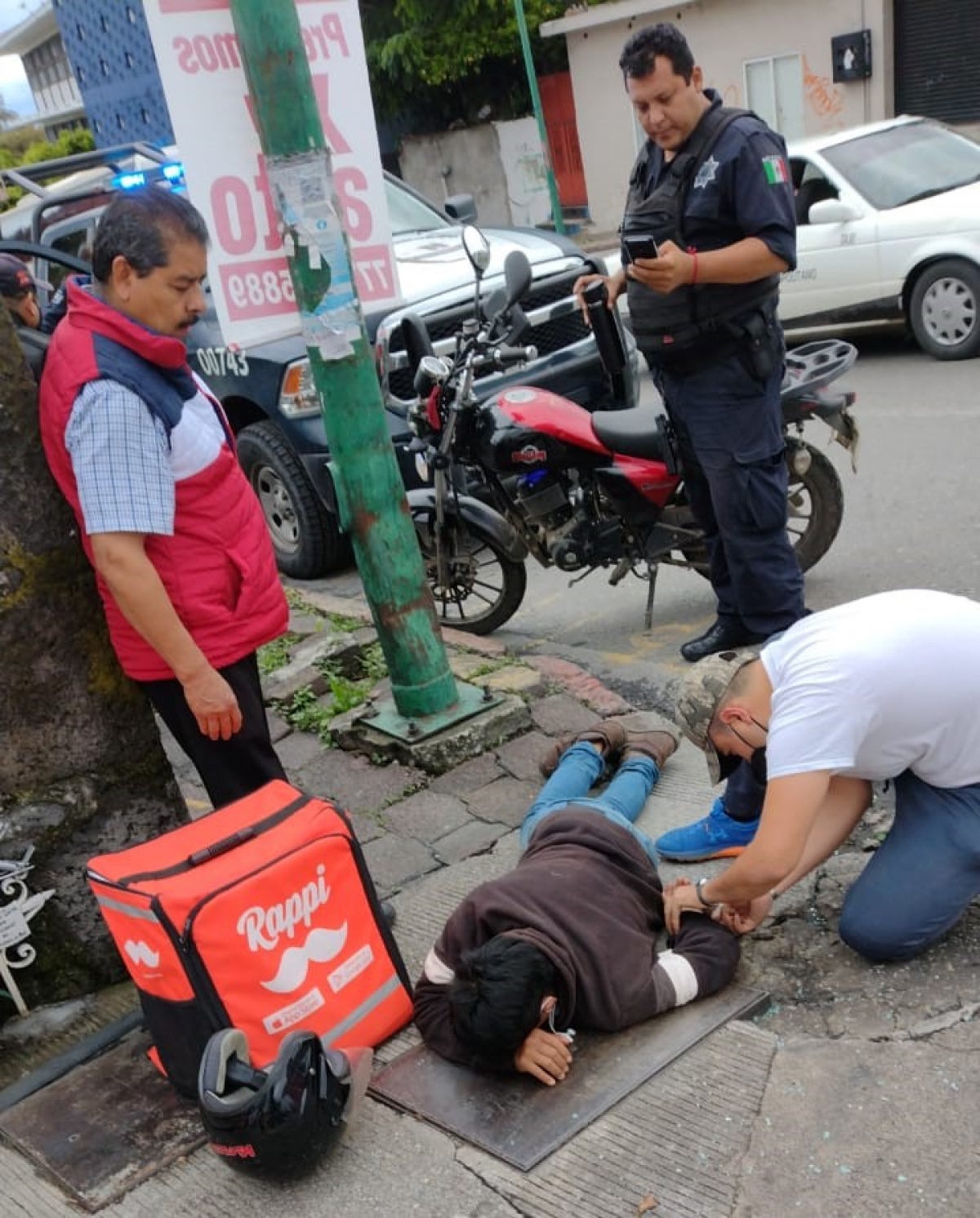 Repartidores de comida solicitan seguro de gastos médicos