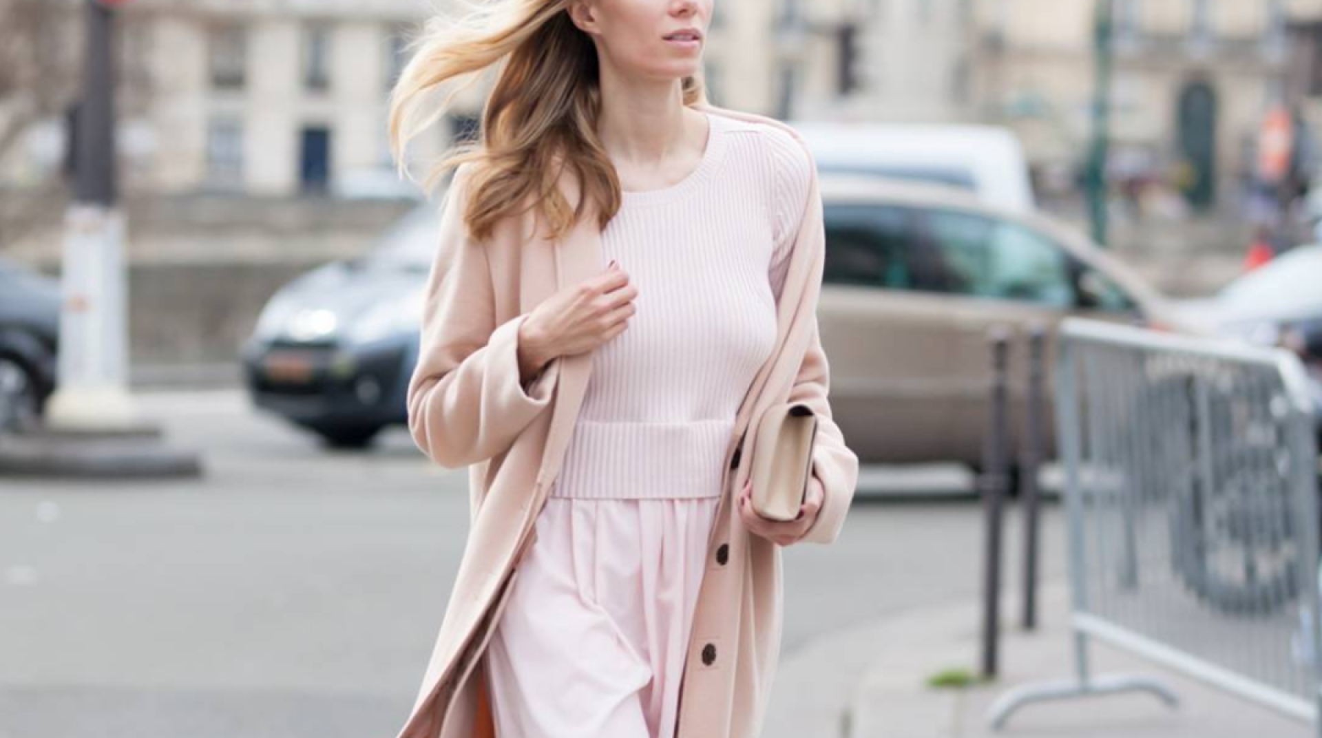 El ballet pink el nuevo 'must' de los accesorios de primavera 2025