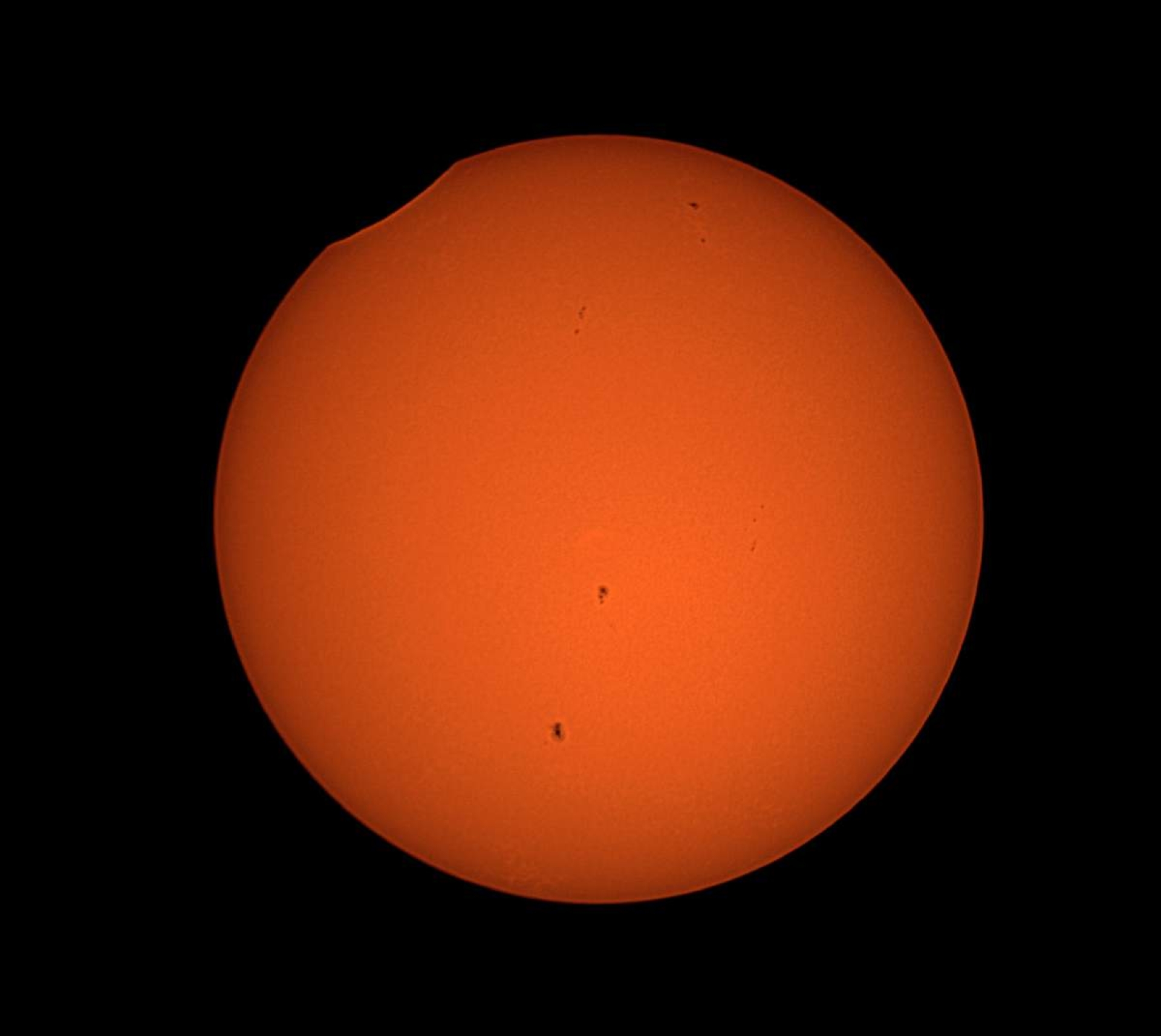 Preparándonos para el eclipse (Observando el Sol de manera segura)