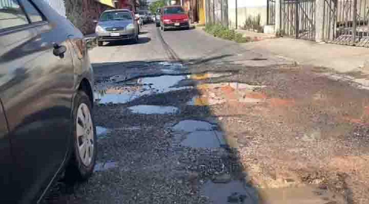 Llaman a reparar baches en carretera Puente de Ixtla-Tehuixtla