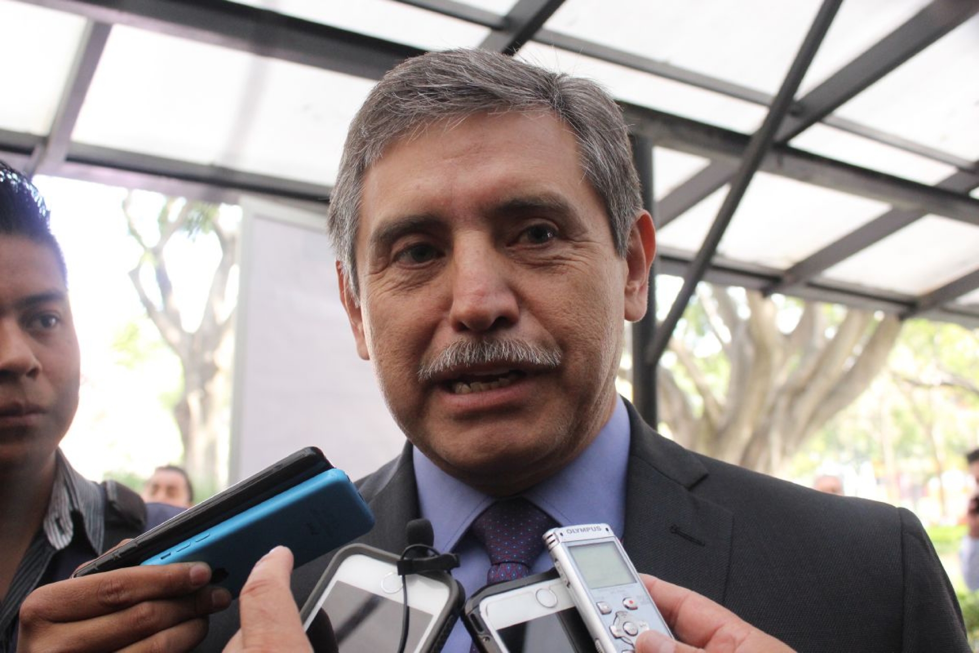 Independientes, en desventaja respecto a abanderados de partidos políticos: aspirantes