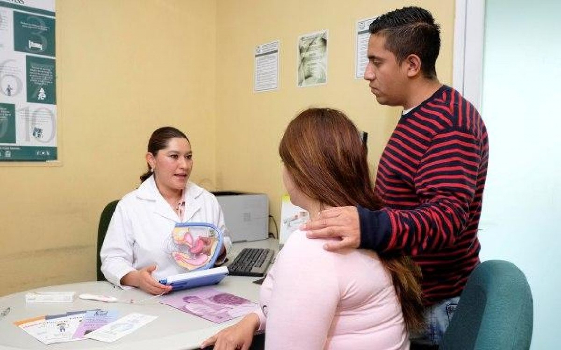 Laboran para reducir número de embarazos en adolescentes