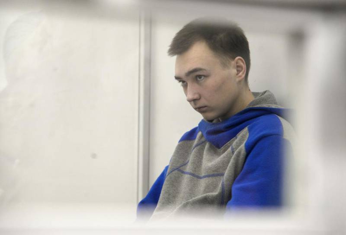 Crímenes de guerra: Ucrania reduce condena de primer soldado ruso acusado por asesinar a civiles
