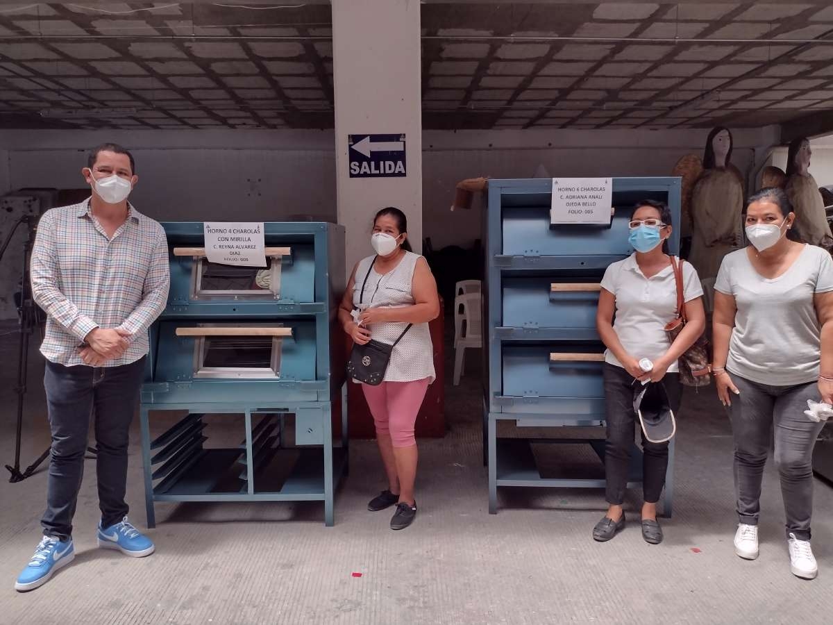 Entregan 16 equipos a bajo costo para negocios de Jojutla
