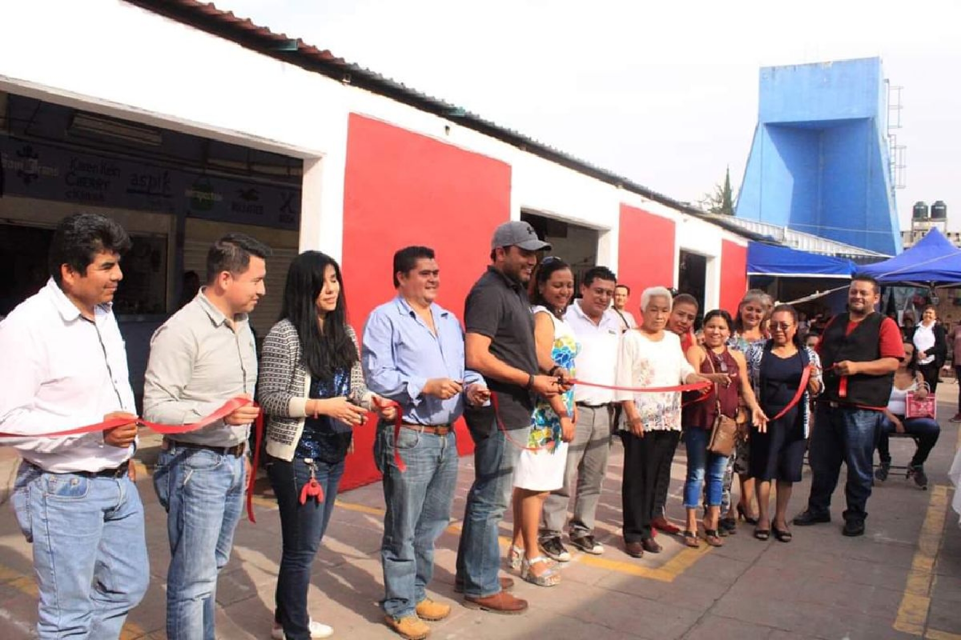 Inauguran rehabilitación del mercado municipal de Amayuca