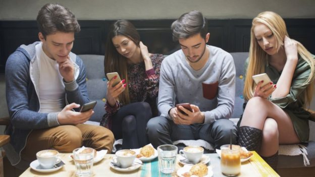 ¿Cuánto tiempo necesitamos dejar el celular y redes sociales para una desintoxicación digital?