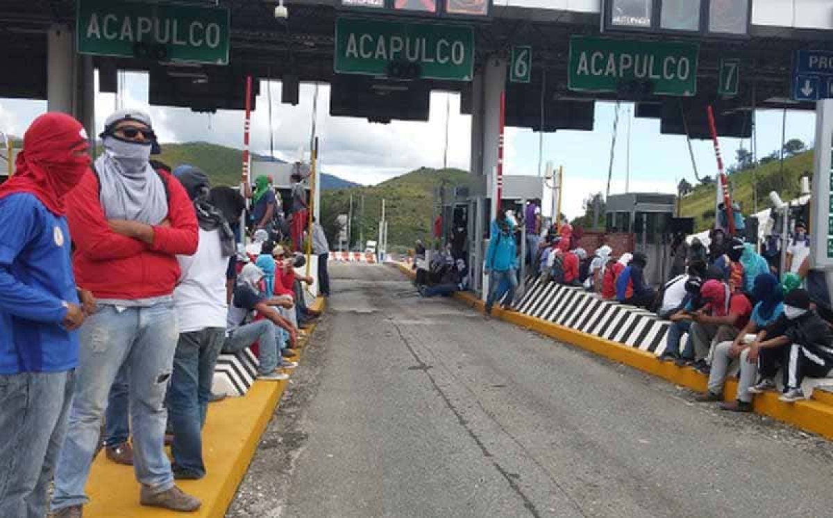Senado aprueba prisión y multas a quien tome casetas para boteo e impida libre circulación