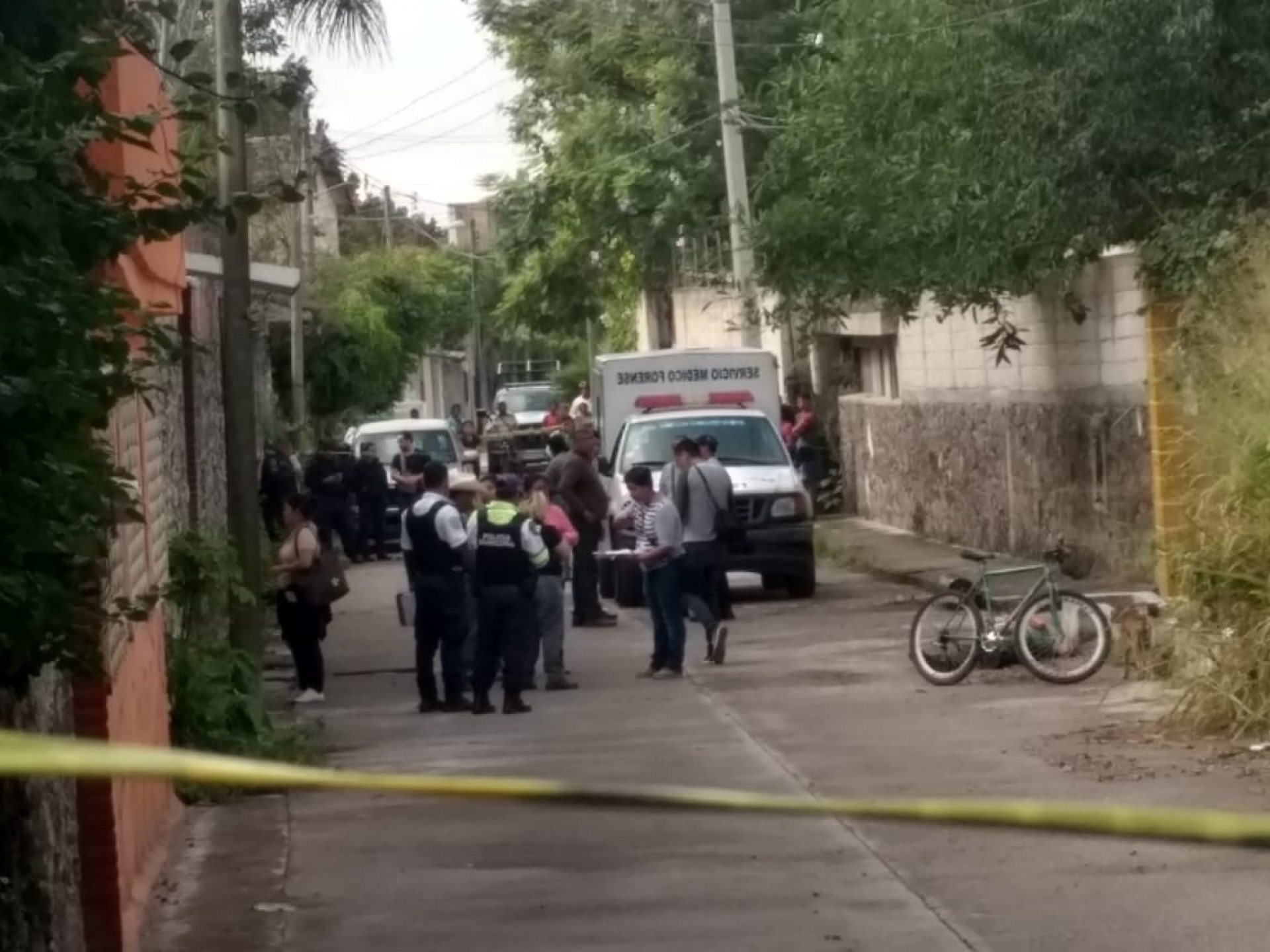 Encuentran el cadáver de un hombre en una calle de Chiconcuac
