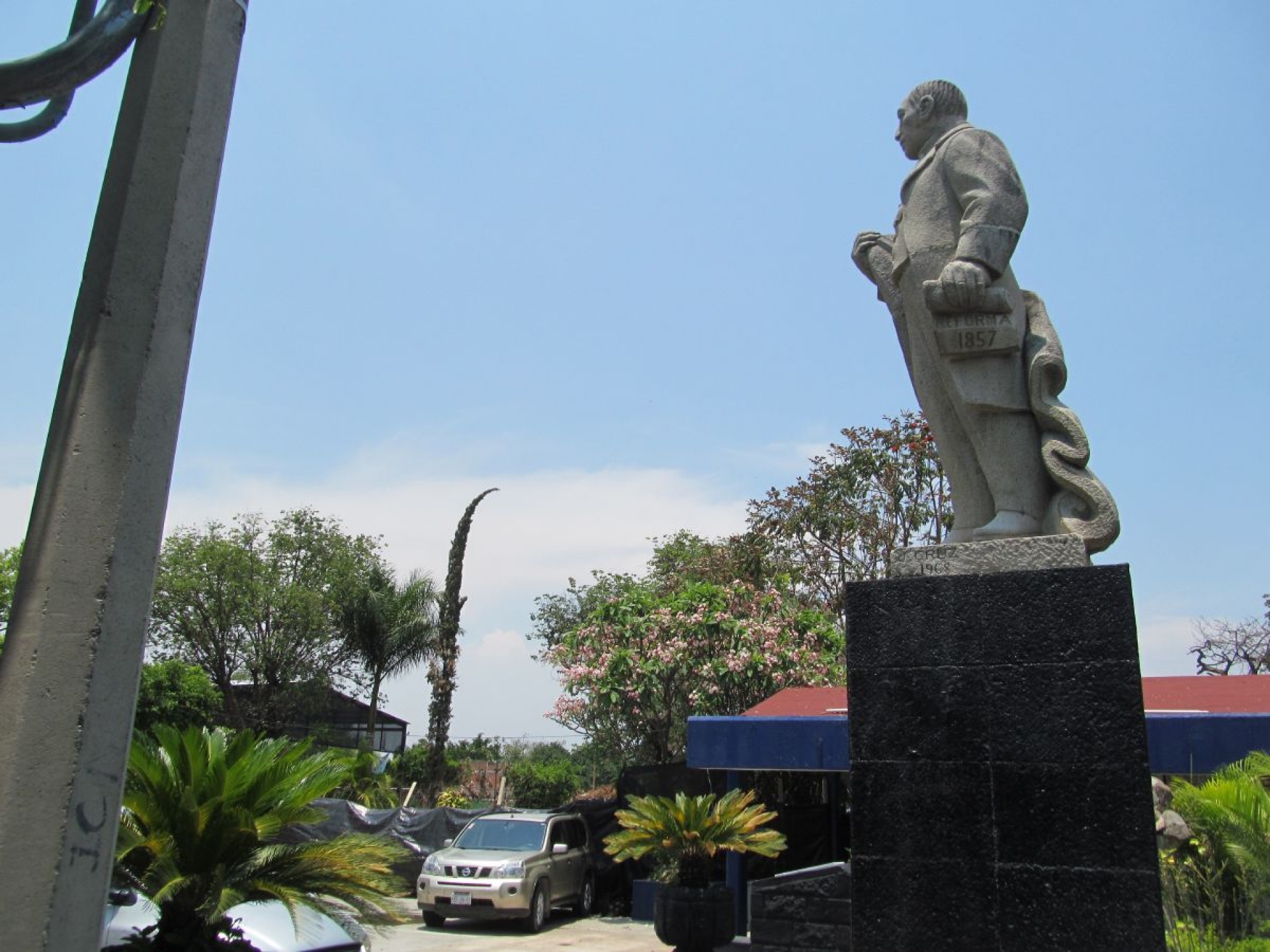 Deploran padres el cobro de la clausura en secundaria de Jojutla