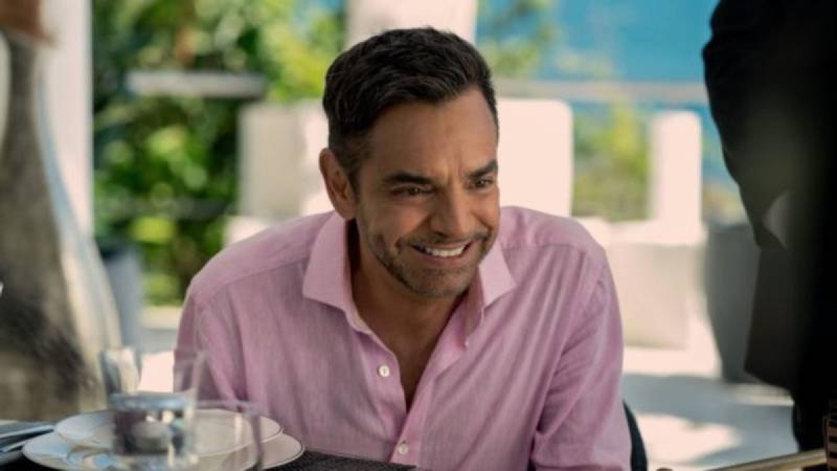 Eugenio Derbez promociona ‘Acapulco’: De esto trata la serie en Apple TV+