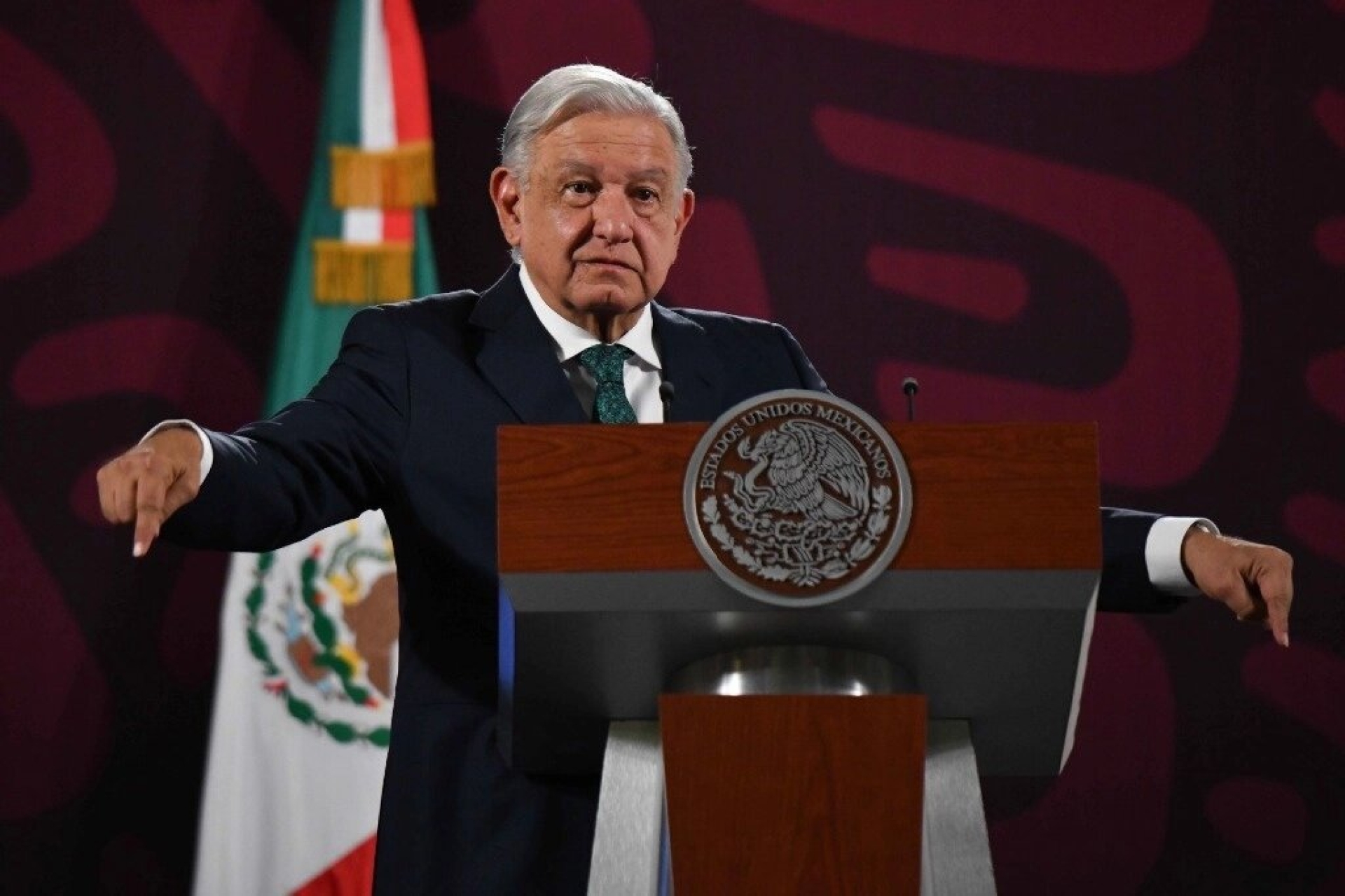 AMLO asegura que quiere terminar su gobierno 'sin un solo acto de represión'