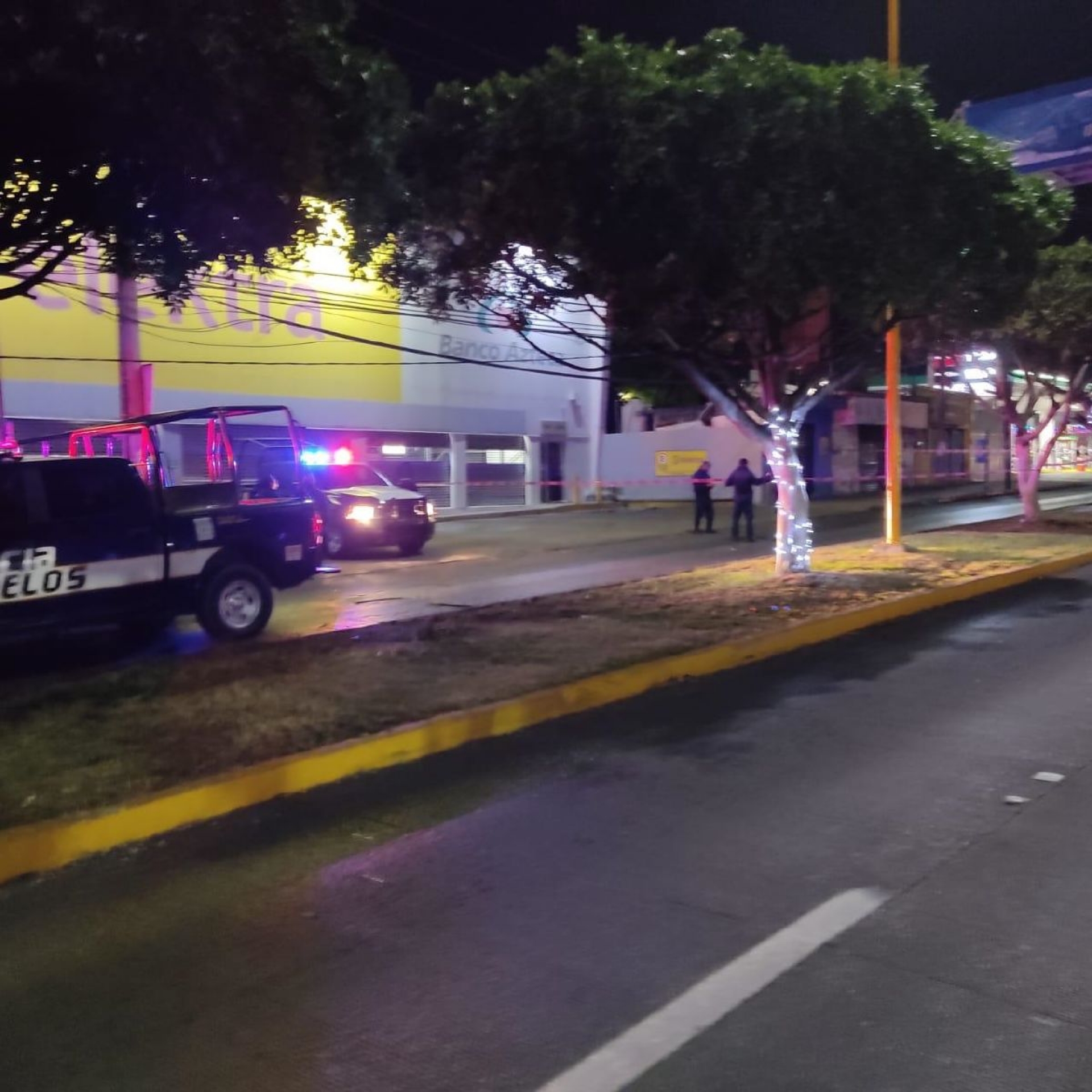 Encapuchados saquean cajero automático en Cuautla