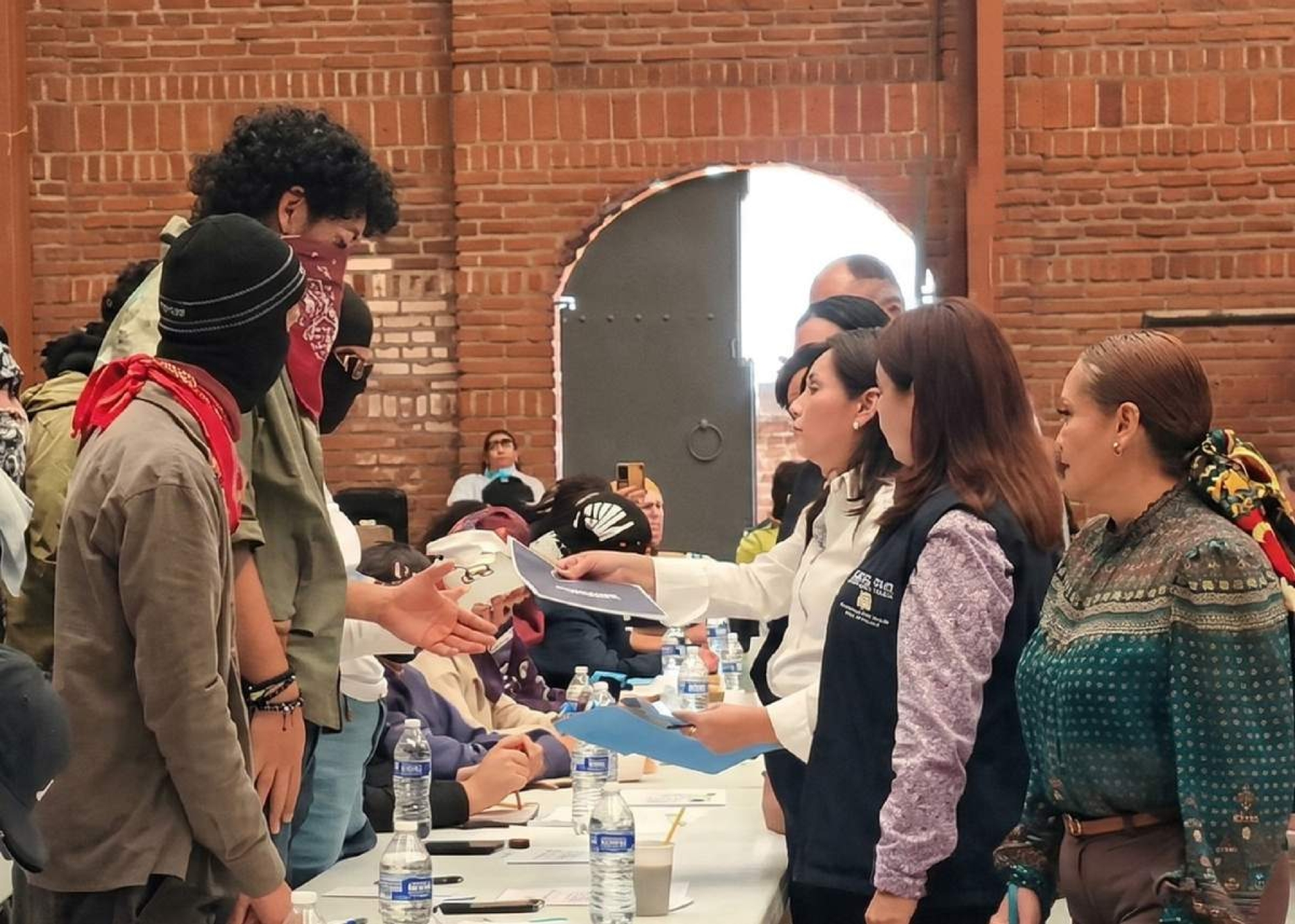 La UAEM, rehén de 'encapuchados'