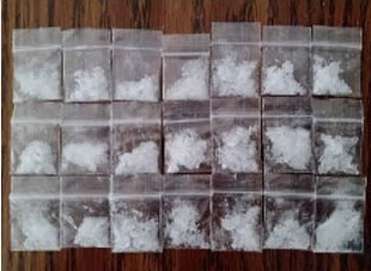 Atrapan a individuo en poder de 21 dosis de “cristal”