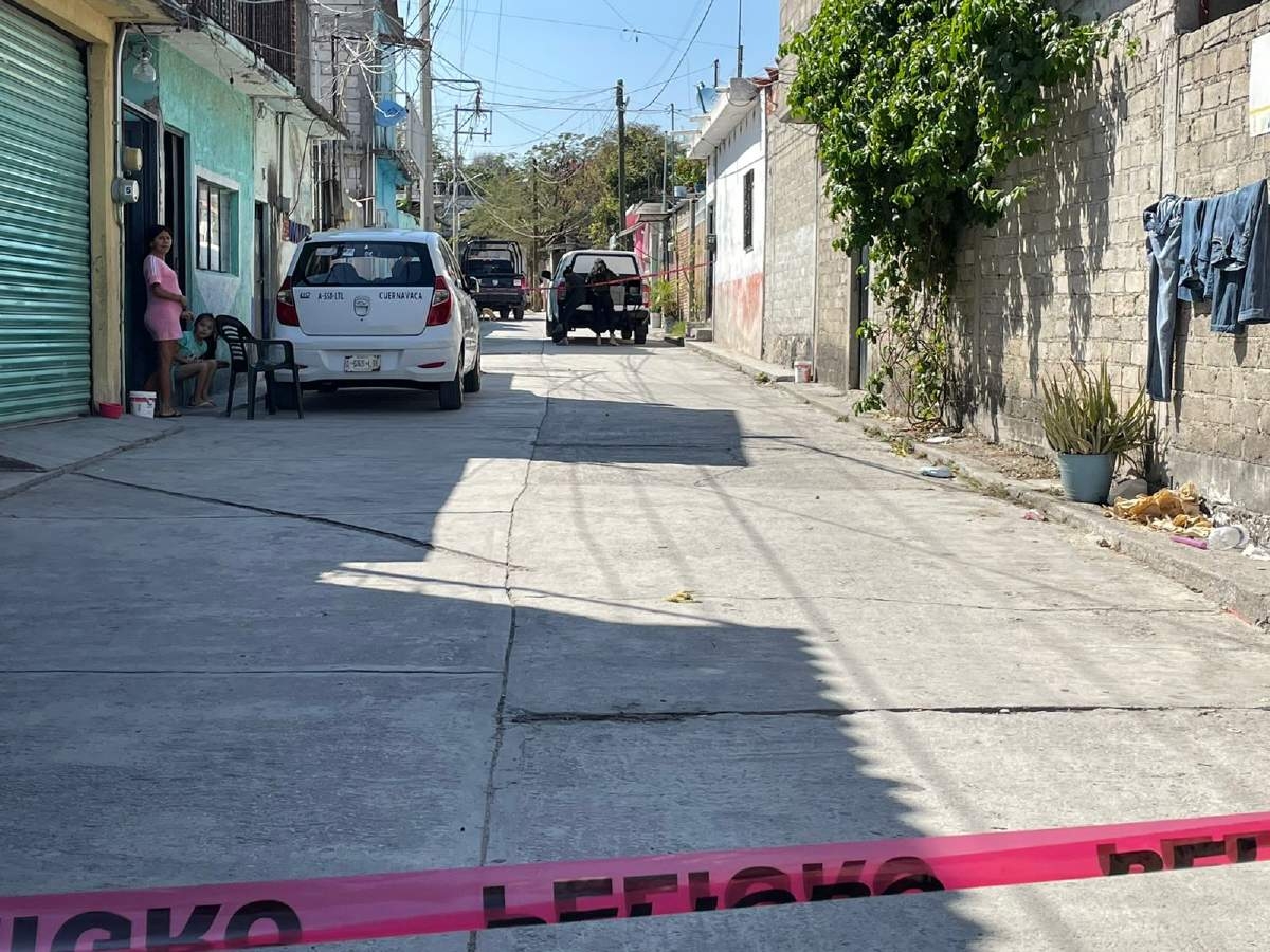 Policía asesinado en su casa