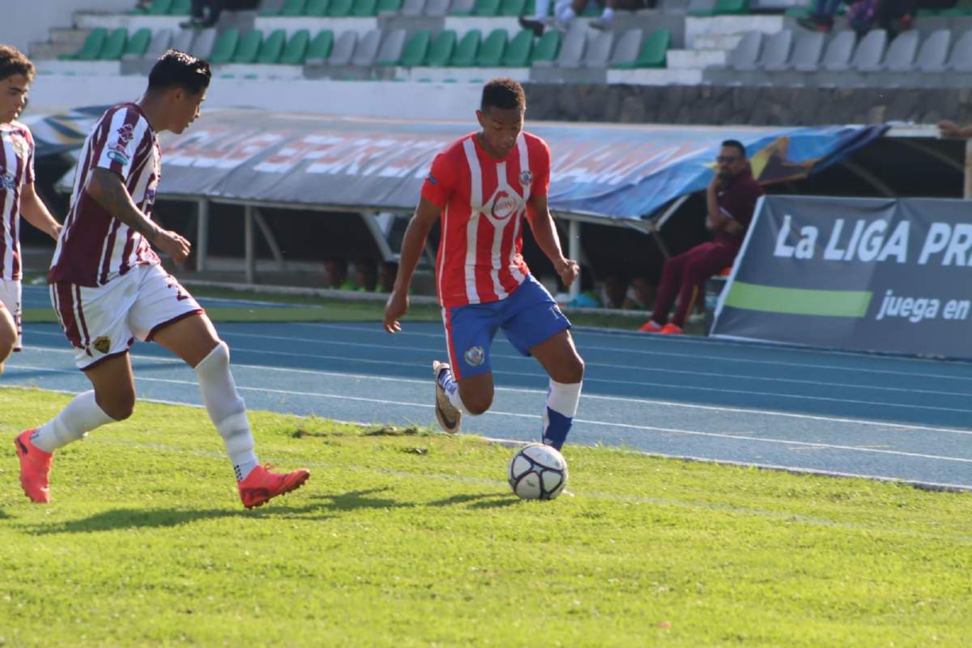 Golea el Canamy en casa
