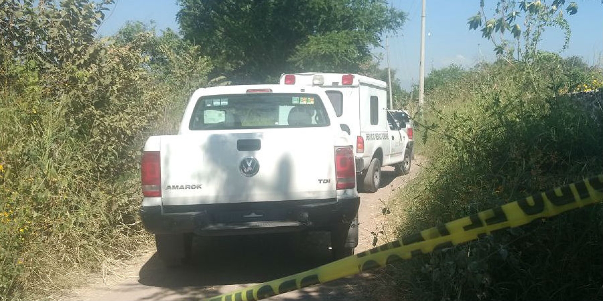 Encuentran dos cadáveres en un camino de terracería, en Emiliano Zapata