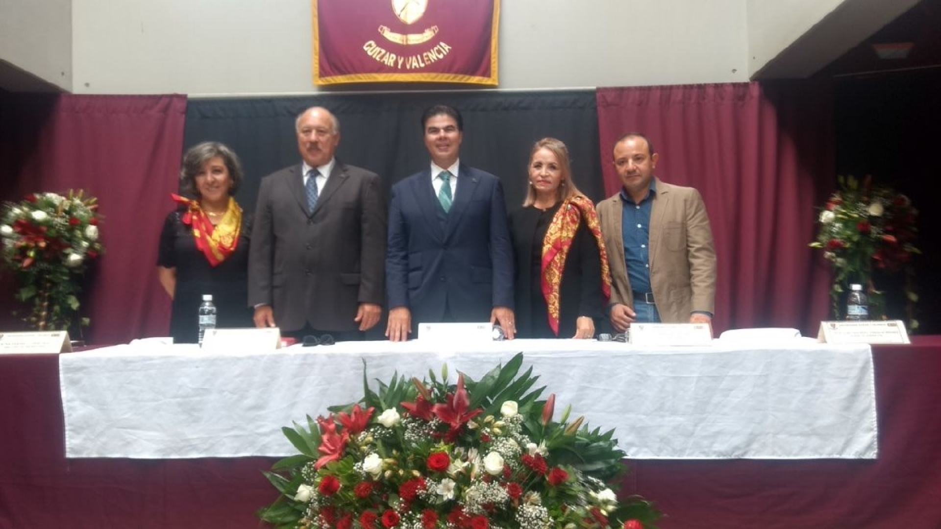 Graduación de estudiantes de la Preparatoria Guízar y Valencia generación 2017-2019