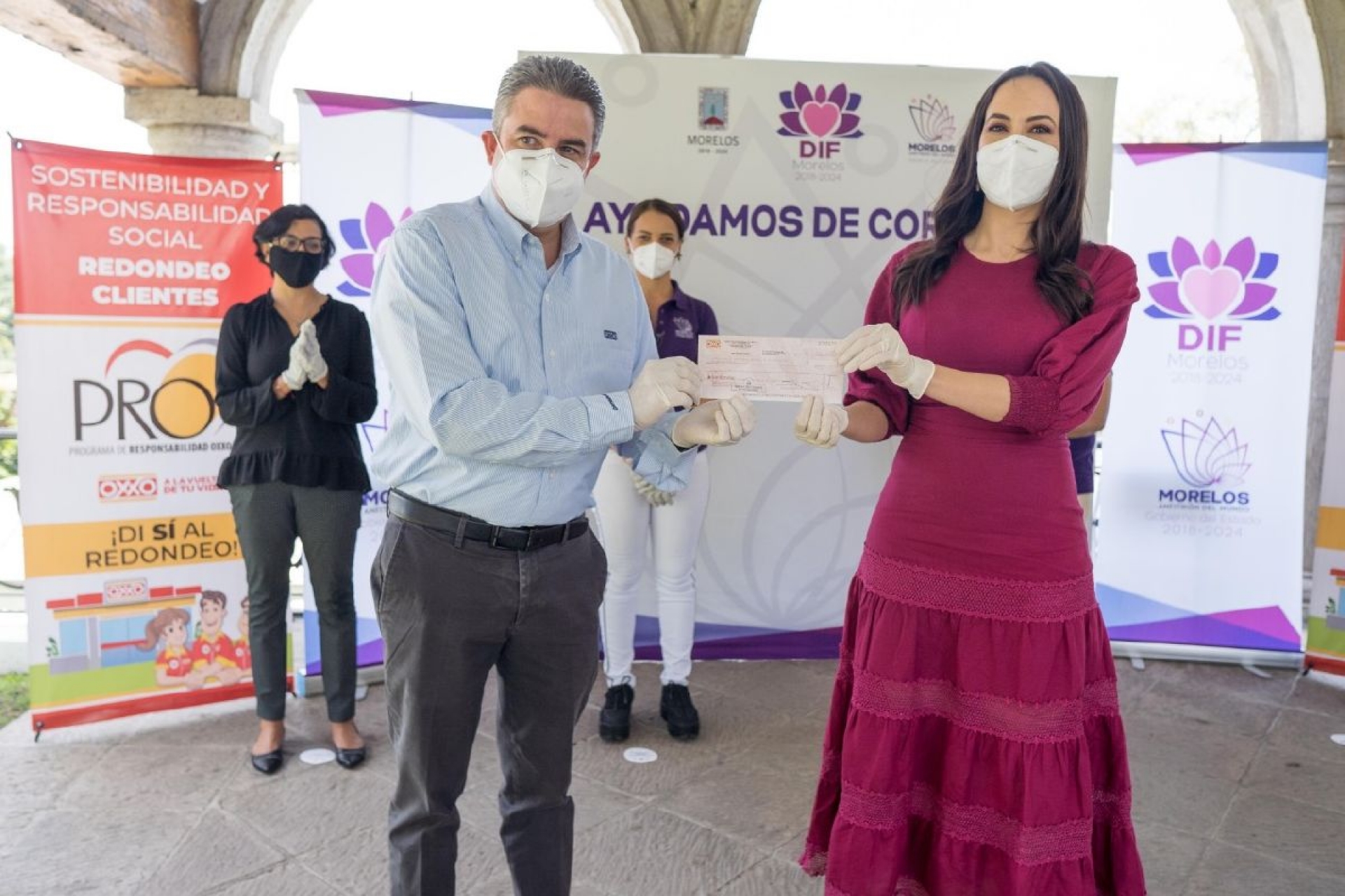 Unidos DIF Morelos y Oxxo en favor de los adultos mayores del estado