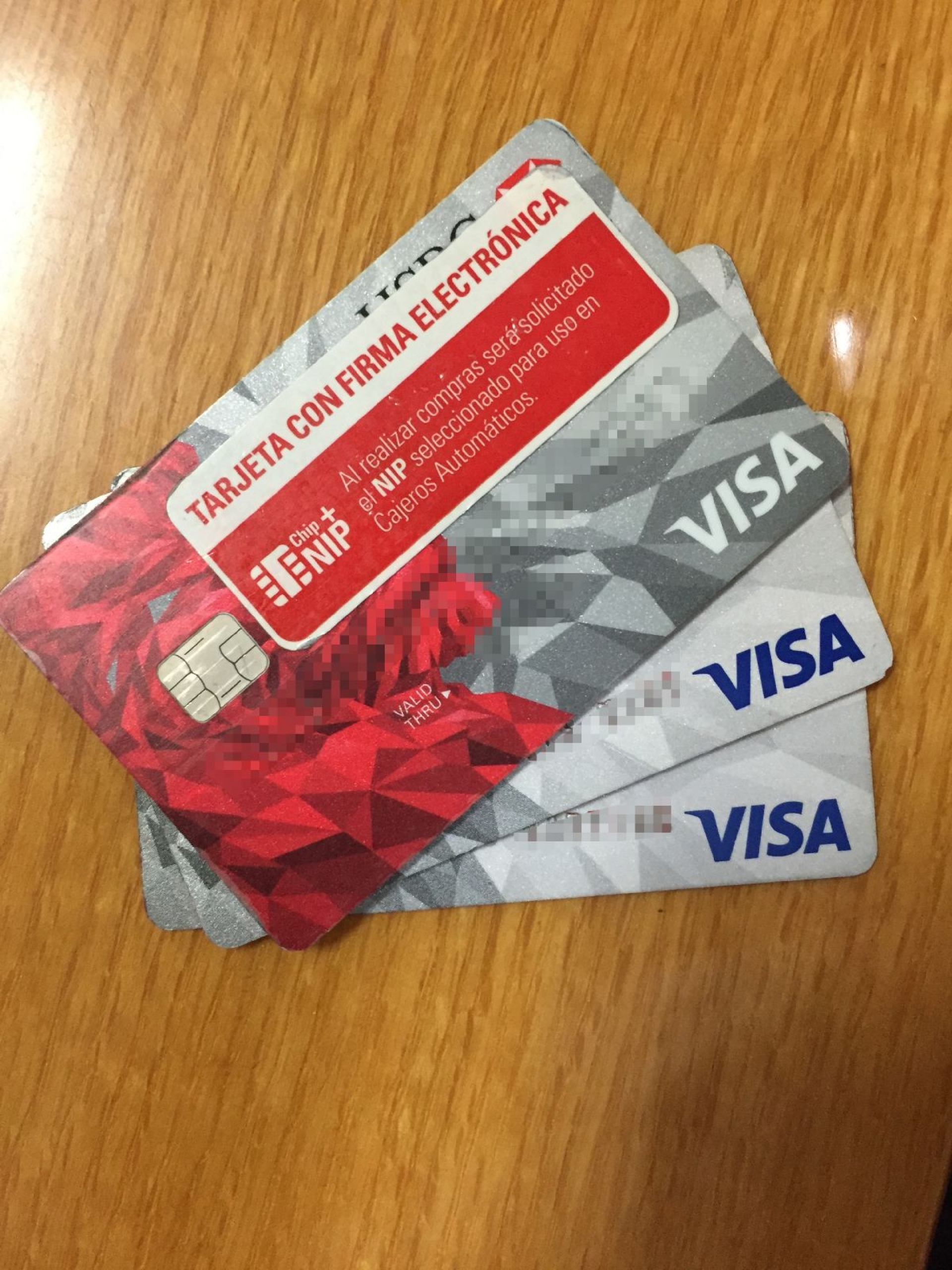 Recomiendan evitar prestar tarjetas bancarias a familiares