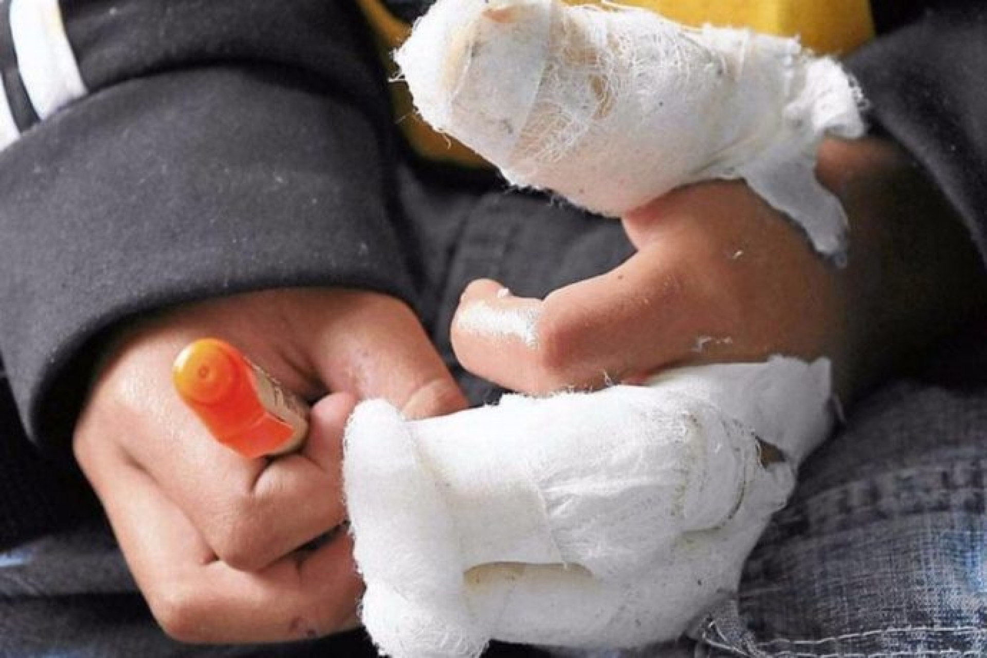 Exhortan en Xoxocotla a evitar que niños usen pirotecnia