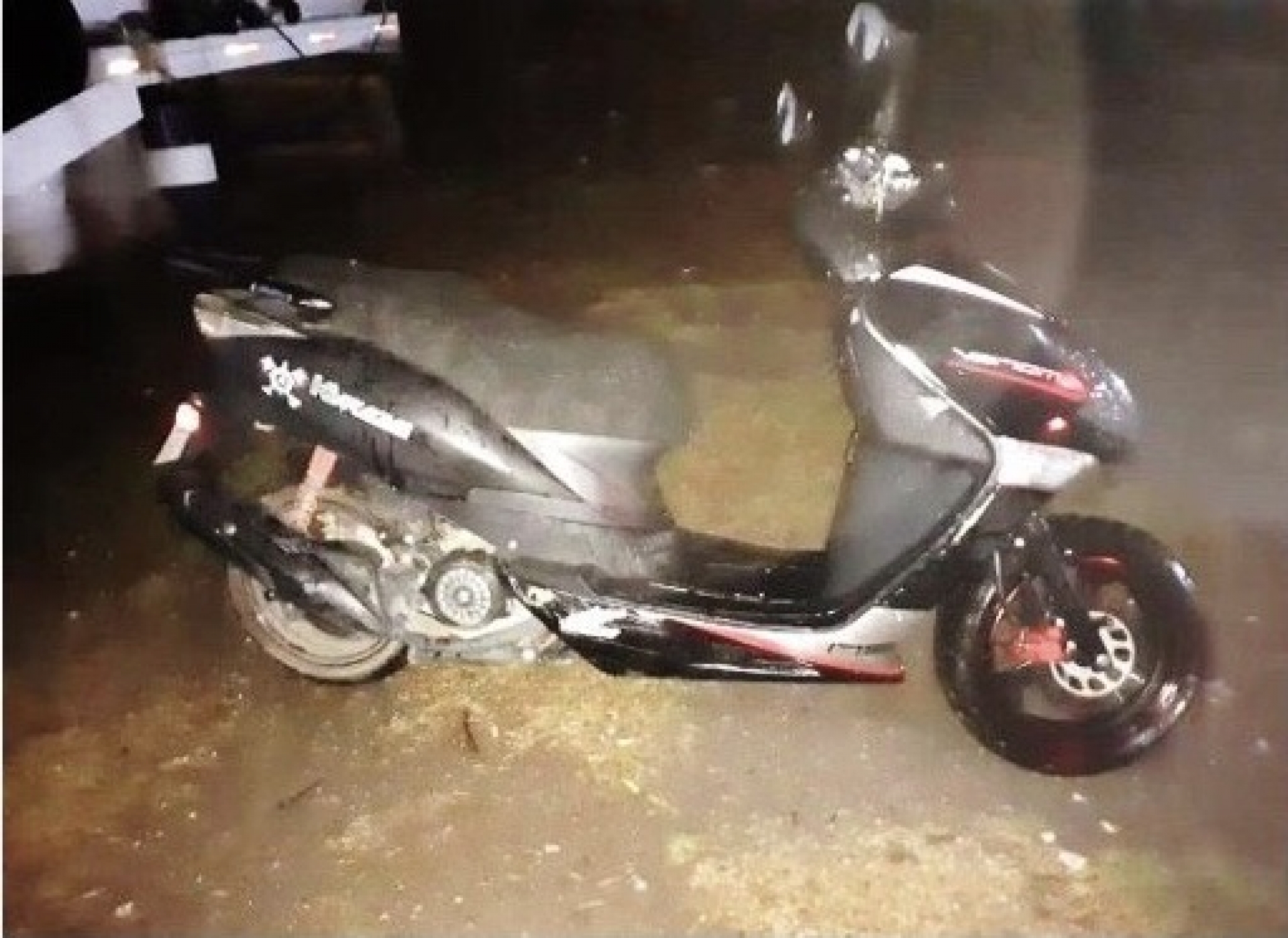 Abandonan una moto que tiene reporte de robo