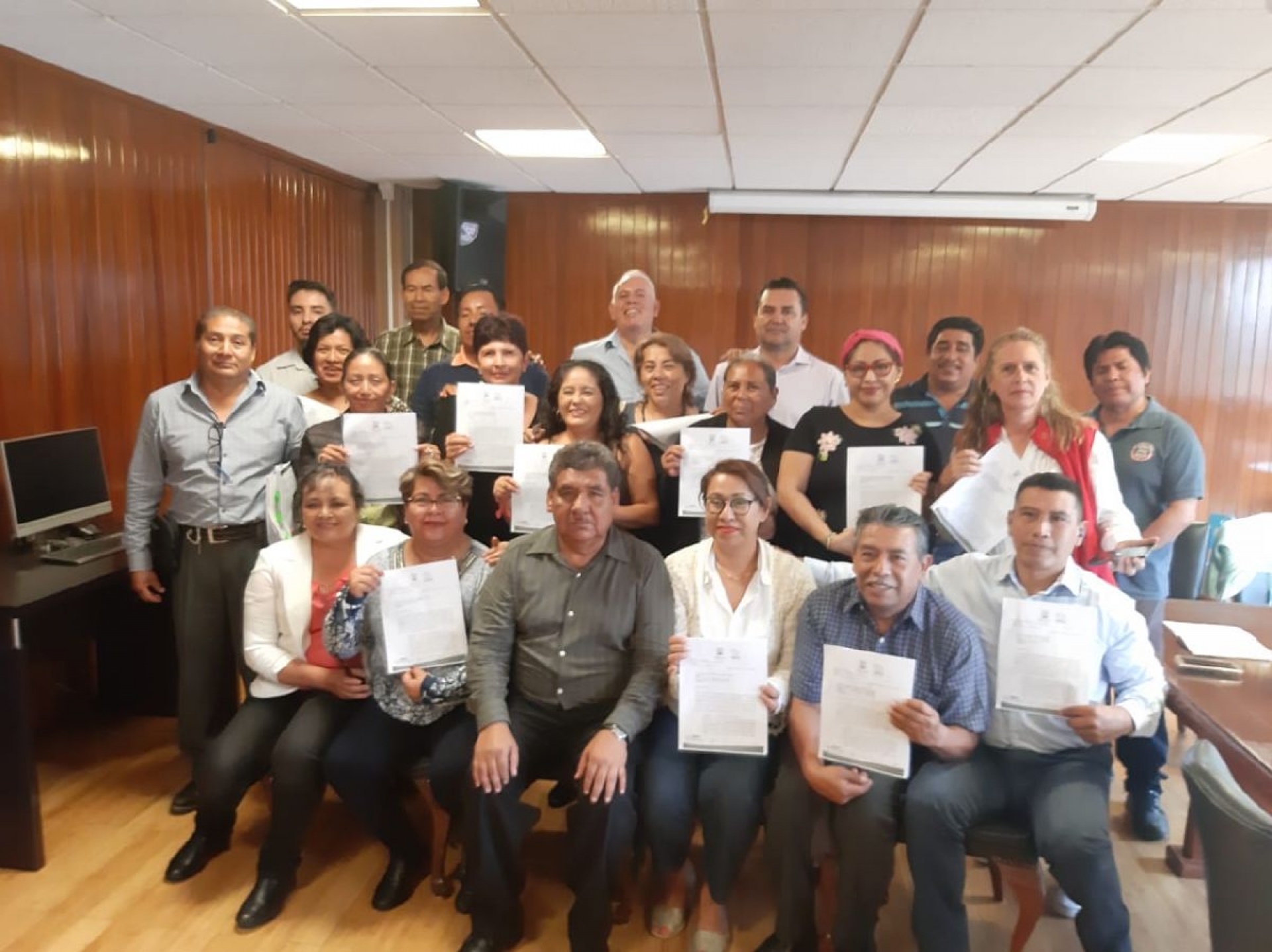 Reinstalan a 20 profesores