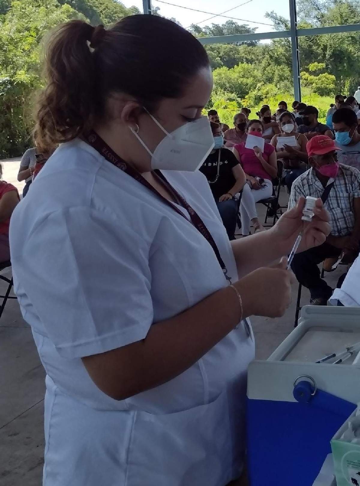 Mantienen aplicación de vacuna anticovid en Centro de Salud de Xoxocotla