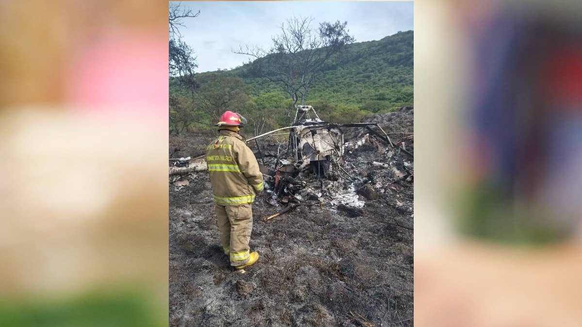 Se desploma avioneta en Jalisco, piloto presenta quemaduras