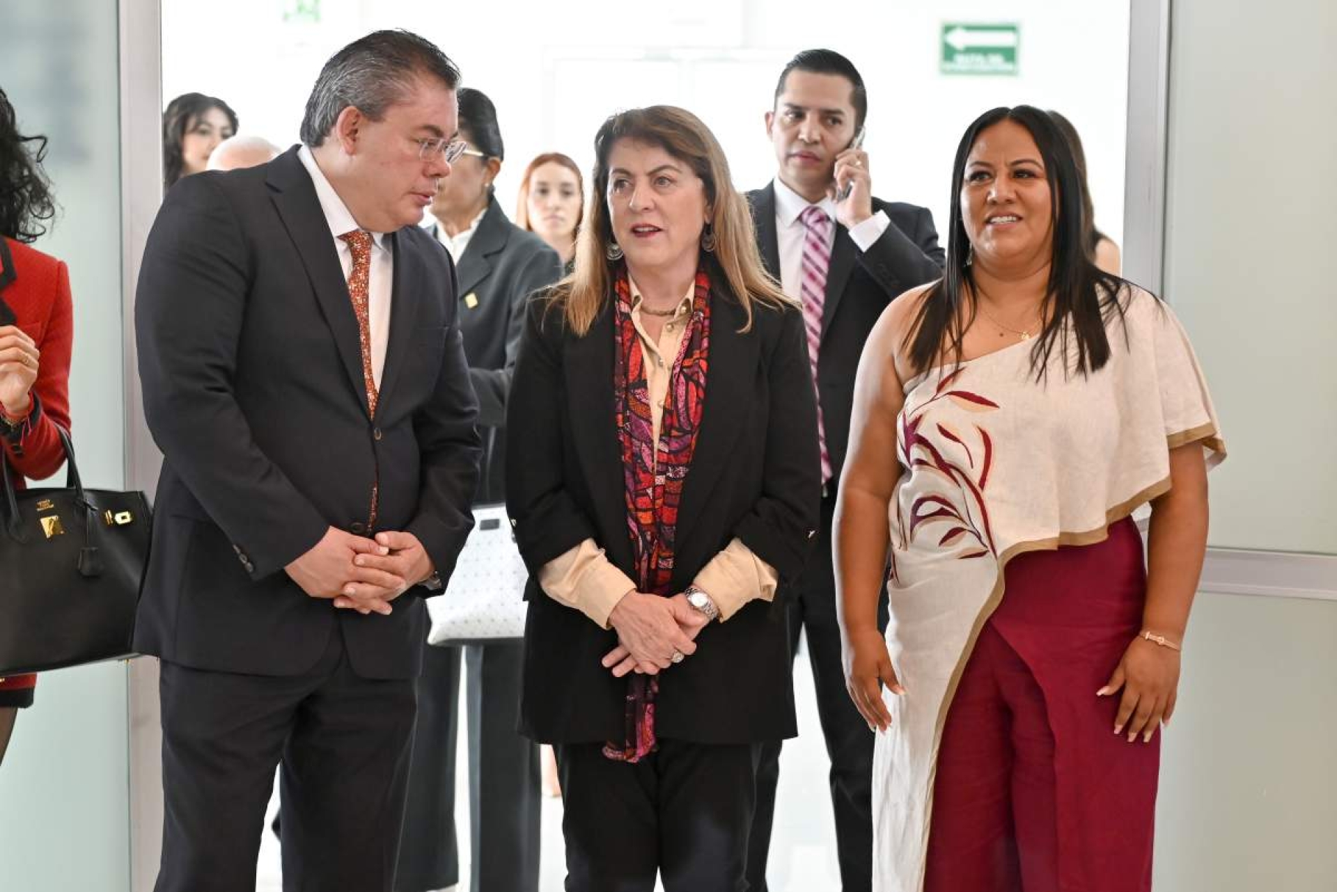 Celebra Margarita González Saravia acuerdos en el Congreso