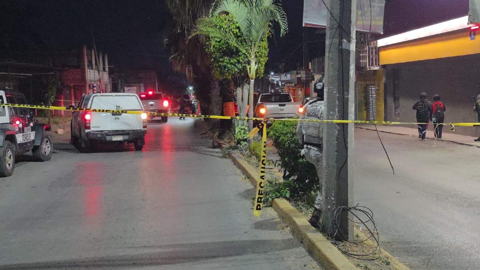 Emboscan a dos agentes de la FGE; uno murió