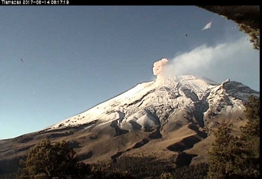 Registra el Popocatépetl 702 exhalaciones