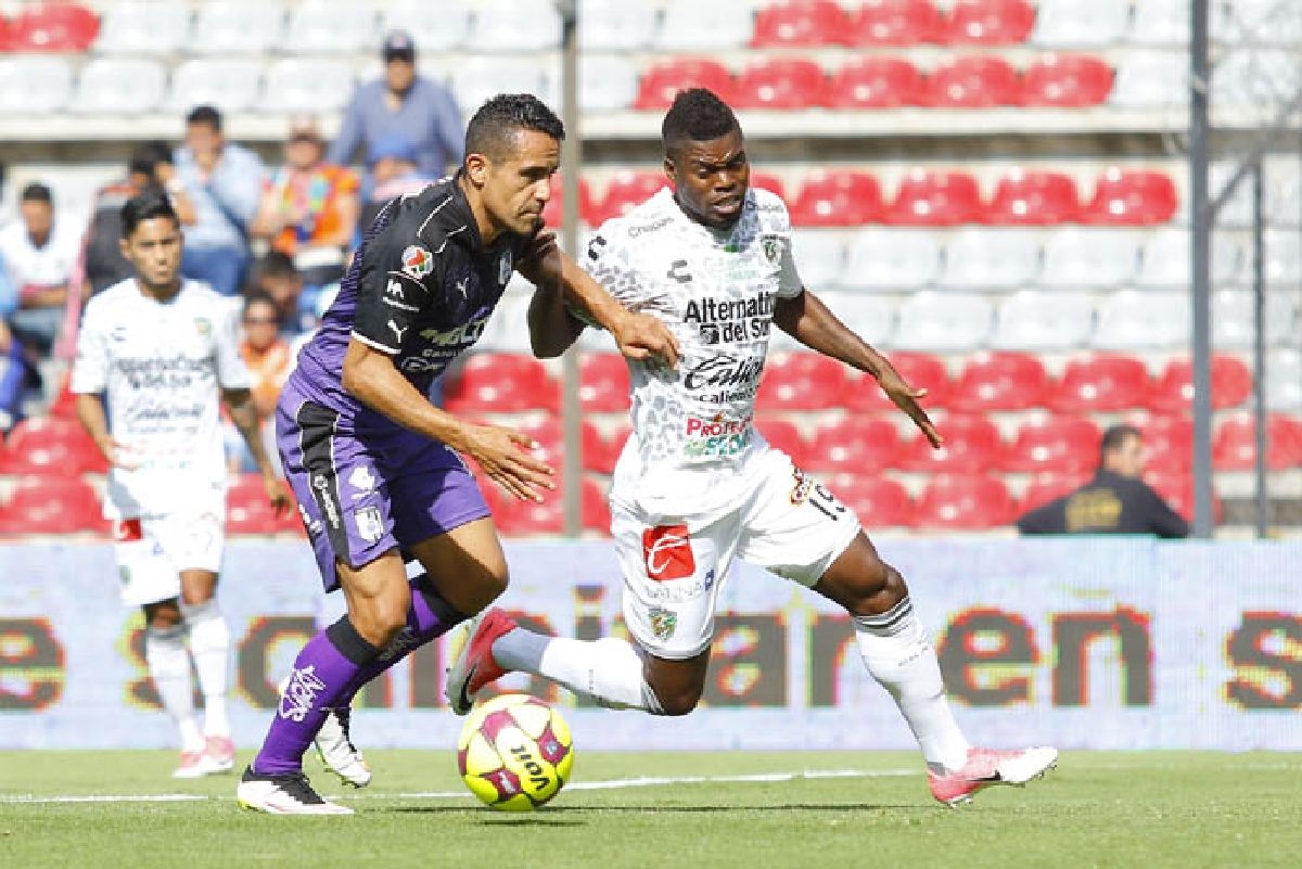 Jaguares se aferra a la Liga MX