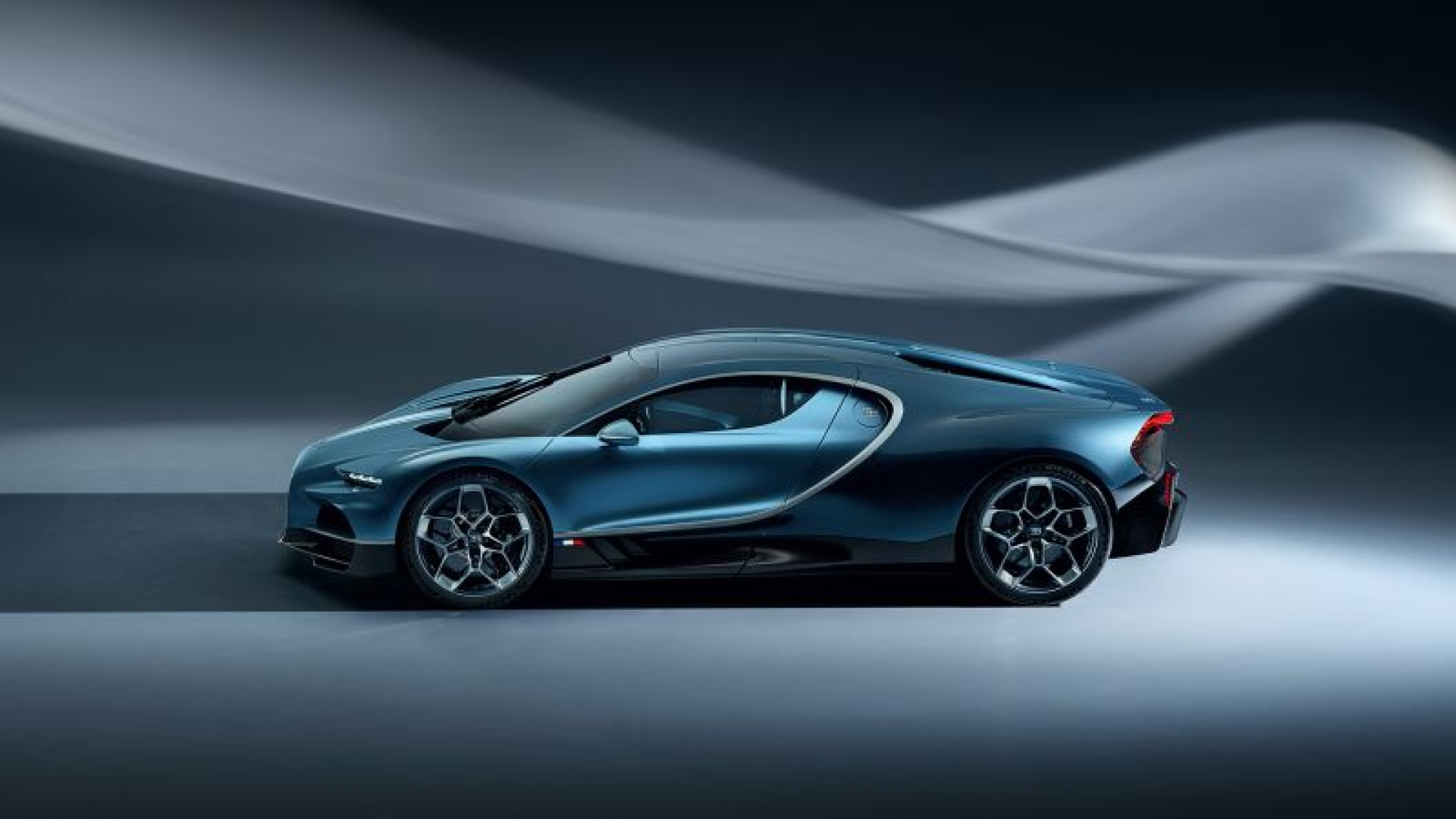 Descubre el Bugatti Tourbillon: Velocidad y lujo en su máxima expresión