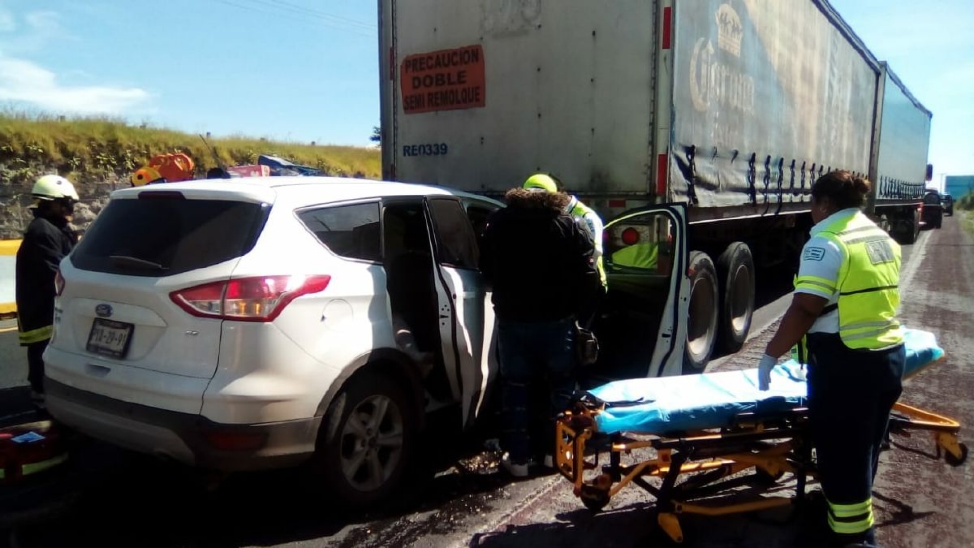 Choque deja una mujer sin vida y dos heridos