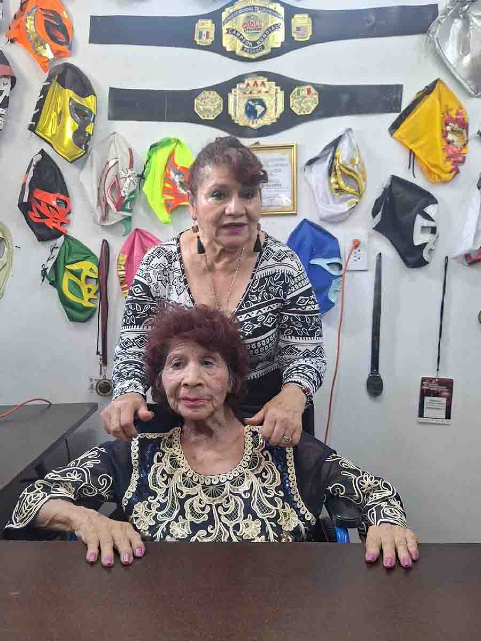 Irma González e Irma Aguilar leyendas de la lucha libre visitaron la capital morelense