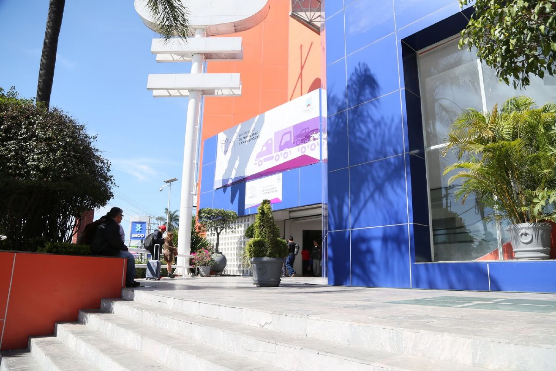 Condonarán multas por falta de refrendo 2020
