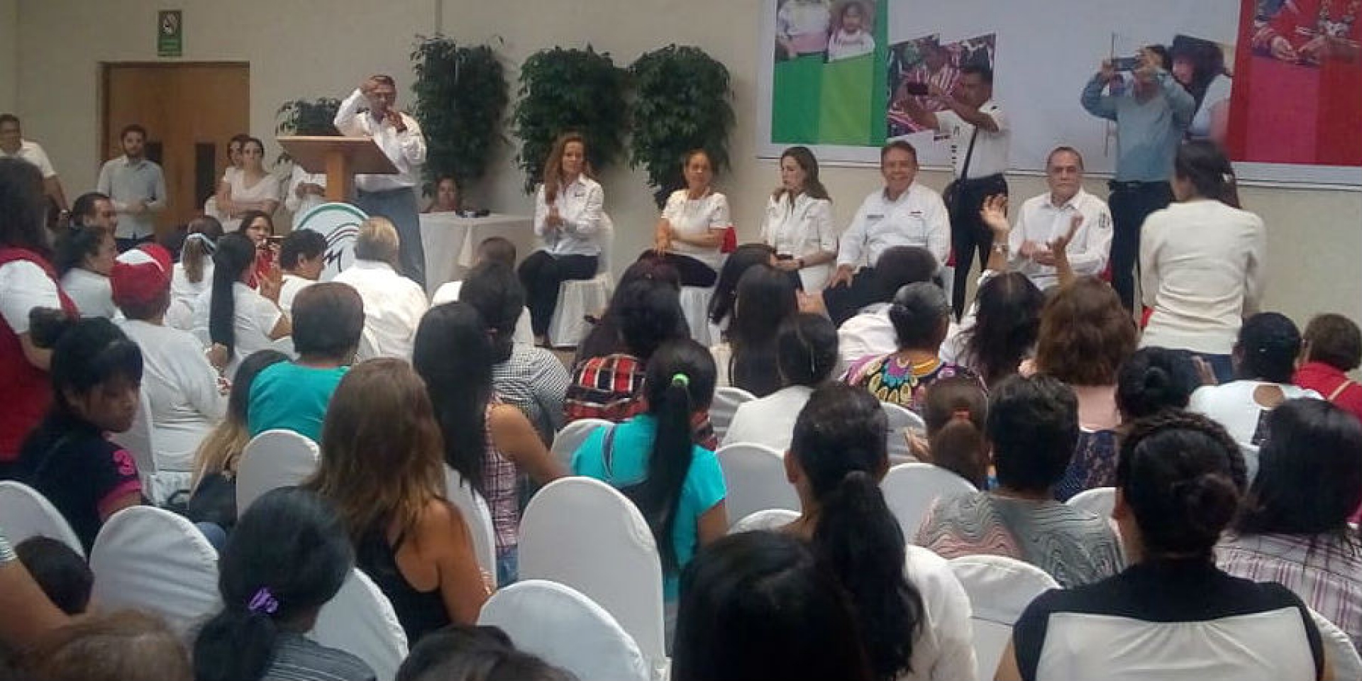 Se reúne candidato a gobernador de Morelos con integrantes del ONMPRI