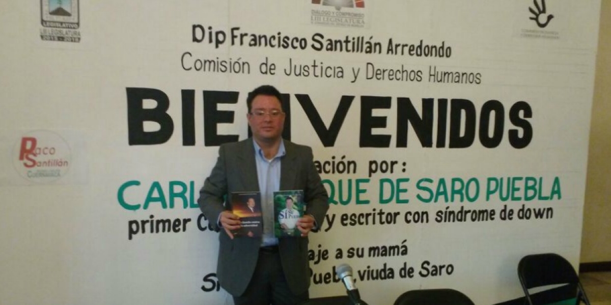 Presenta conferencia escritor con síndrome de Down, en el Congreso local