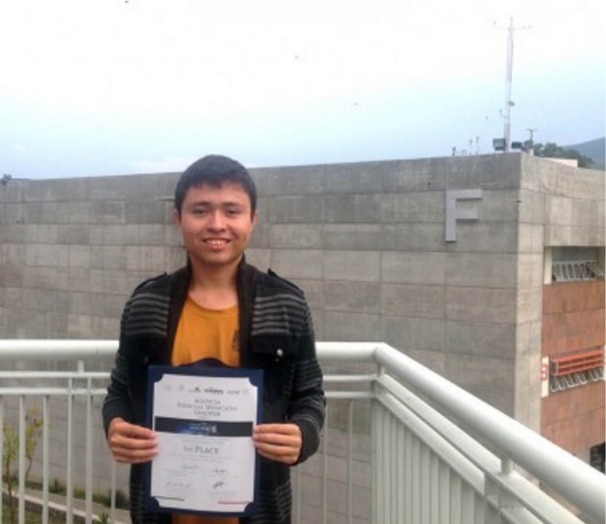 Gana estudiante de la ENES Morelia concurso de la agencia espacial mexicana