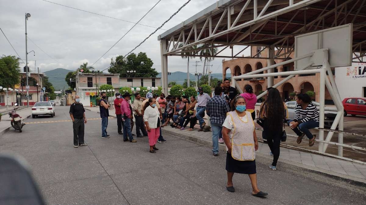 Dejan sin agua a vecinos de tres colonias de Miacatlán