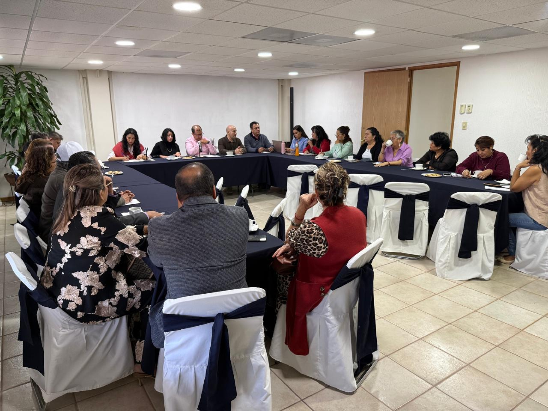 Órgano de Administración Judicial sostiene encuentro con asociaciones de jueces jubilados
