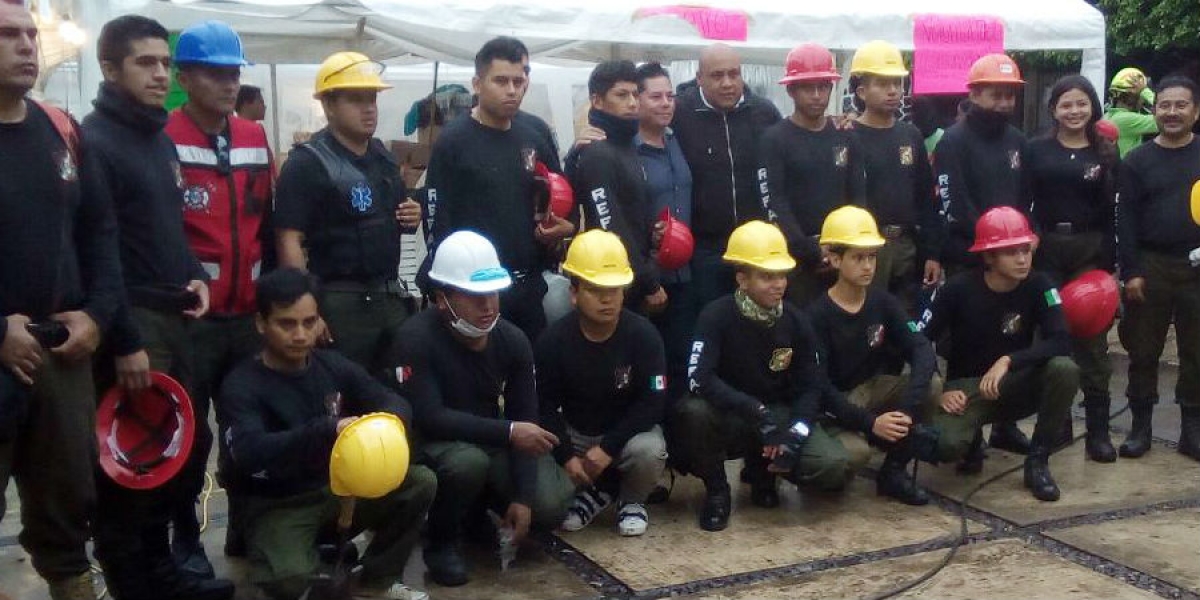 Llegan rescatistas de Jalisco a Jiutepec