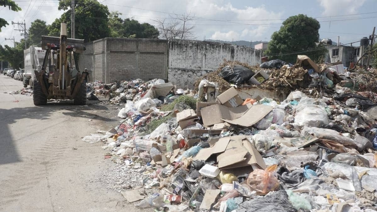 Acapulco cumple tres semanas en alerta sanitaria por basura en las calles