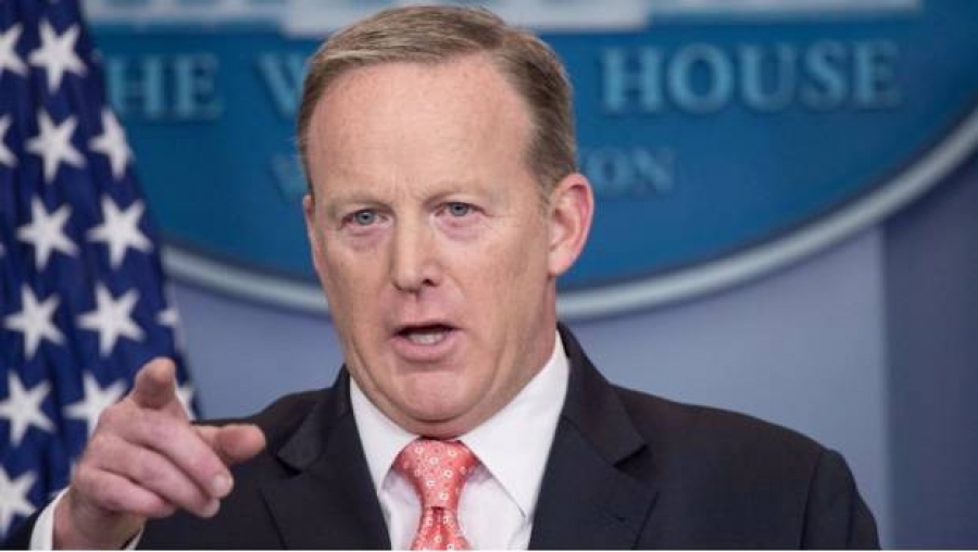 Renuncia Sean Spicer, vocero de la Casa Blanca