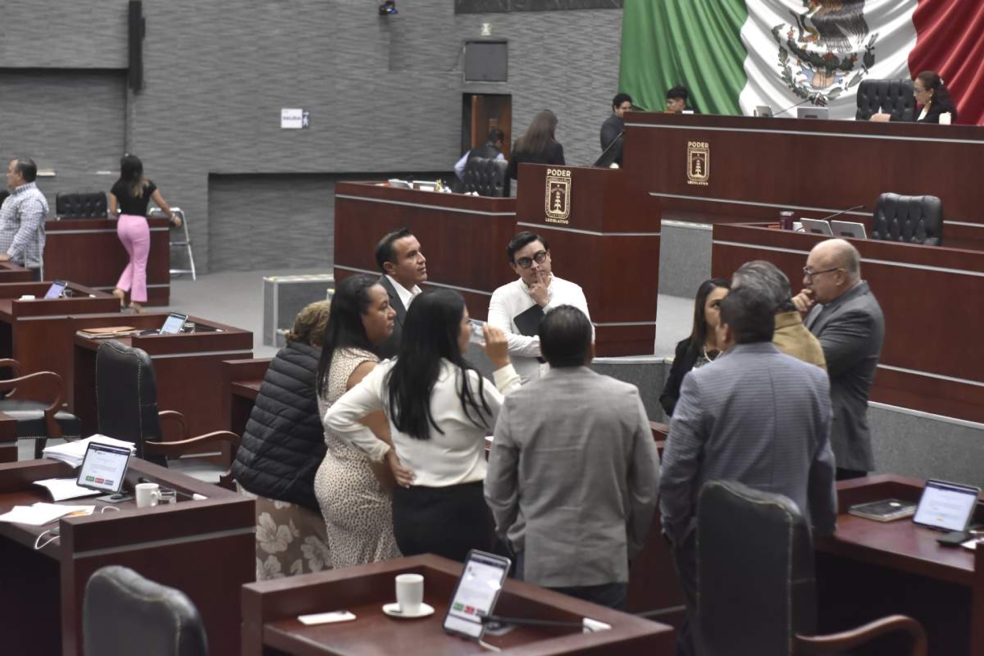 Avala Congreso desaparición del IMIPE