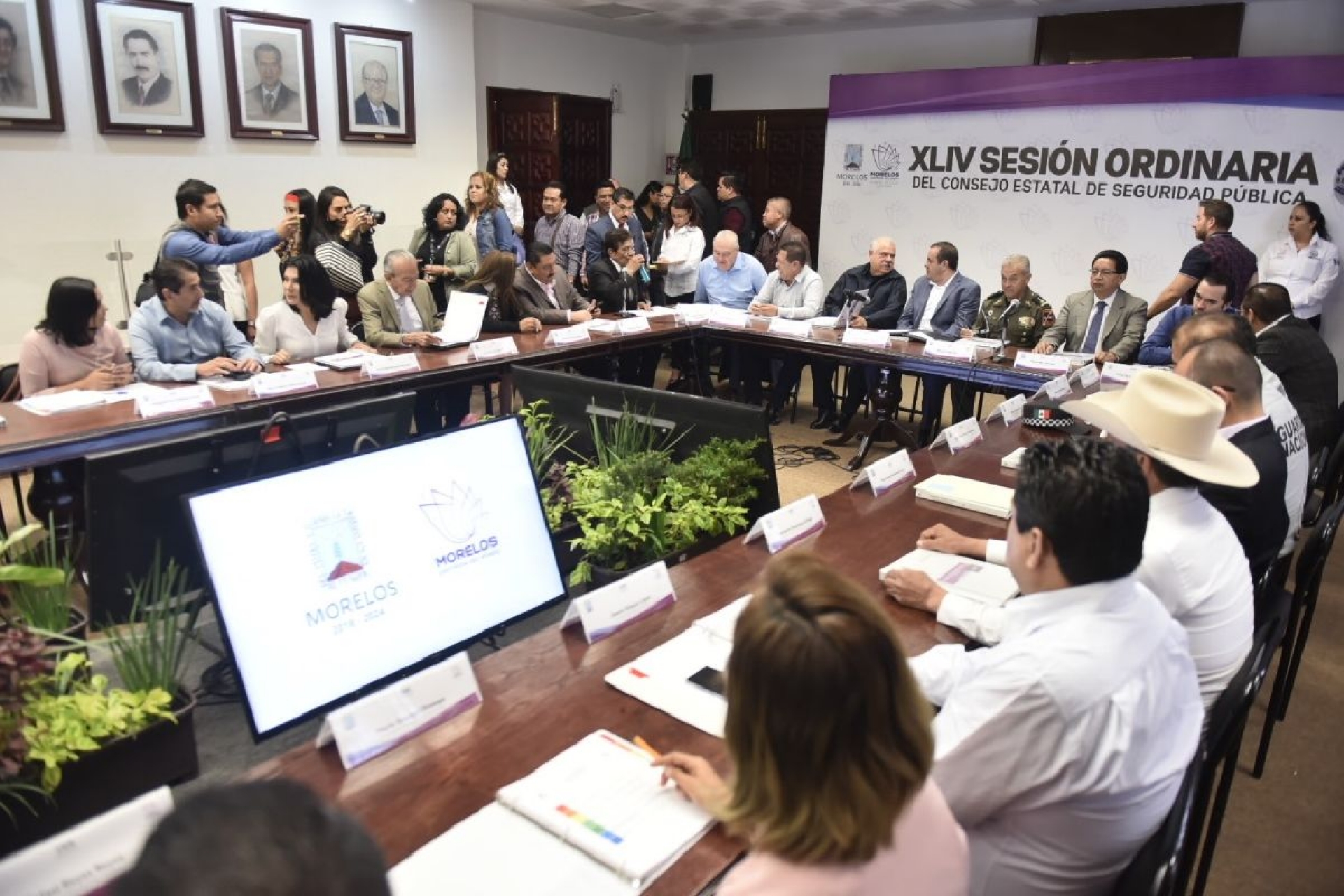Mantiene Ejecutivo firmeza en estrategia para restituir la paz social: CBB